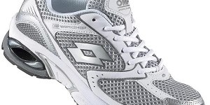 Zapatilla Deporte OMP gris claro